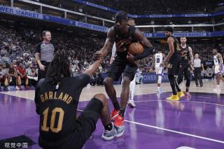 威少致命犯规！约基奇61分11板10助！NBA第三个60+三双.